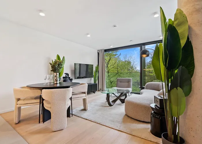 Stylish Downtown Escape With Comforts