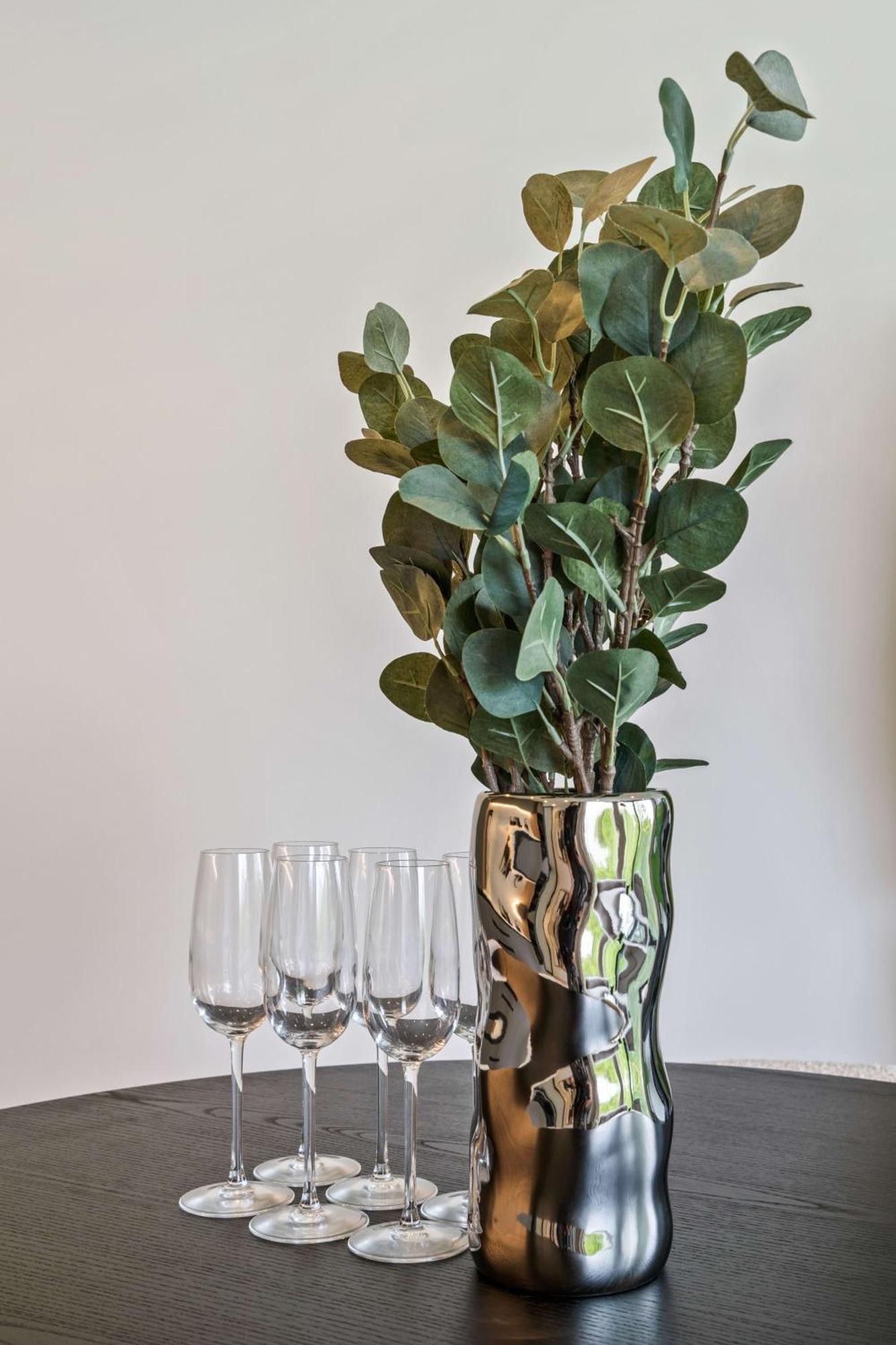 Stylish Downtown Escape With Comforts