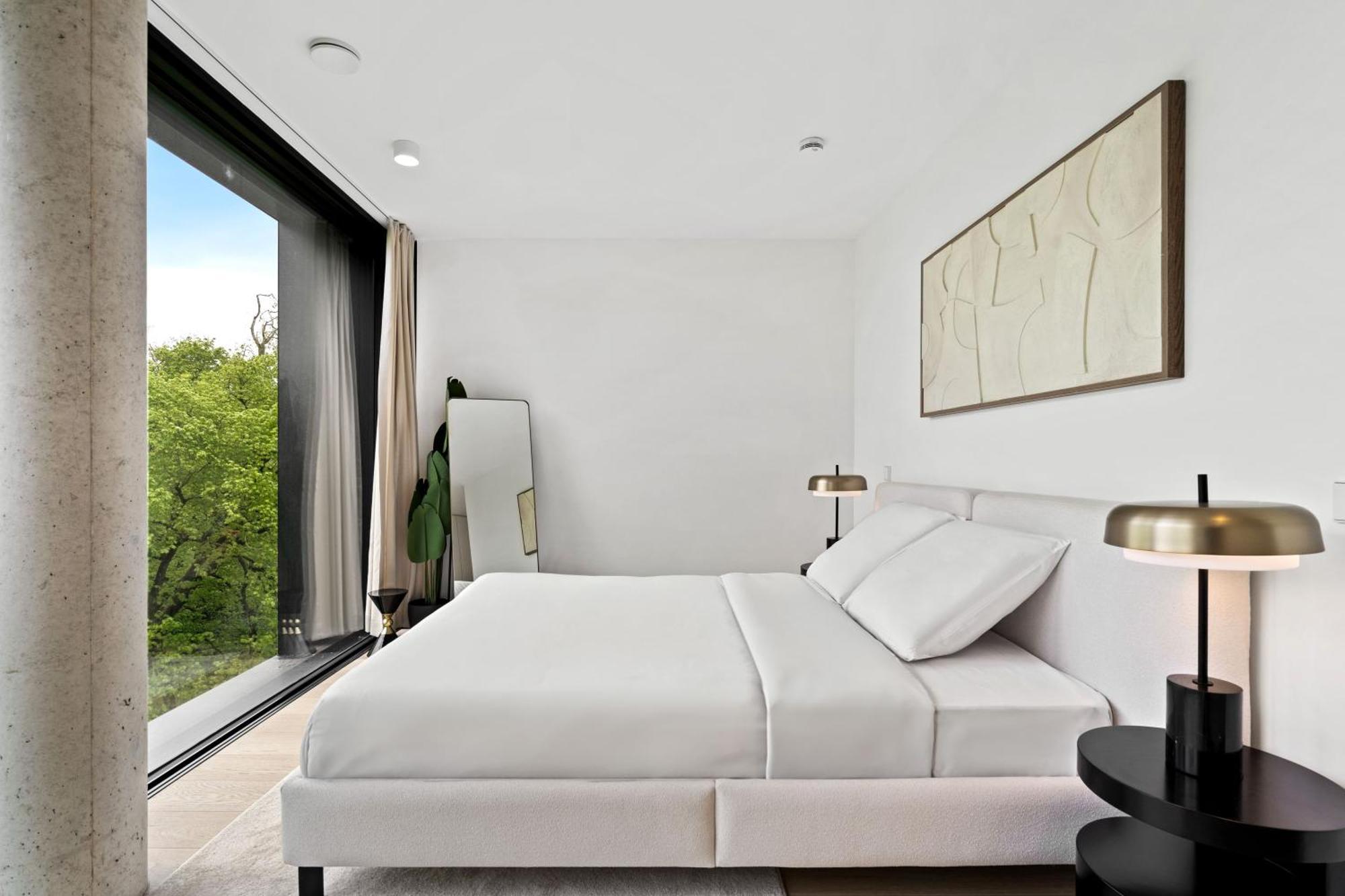 Stylish Downtown Escape With Comforts Appartamento *